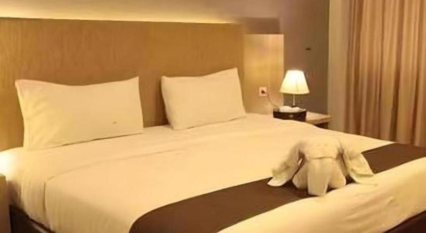 Asoka Luxury Hotel Bandar Lampung Luaran gambar