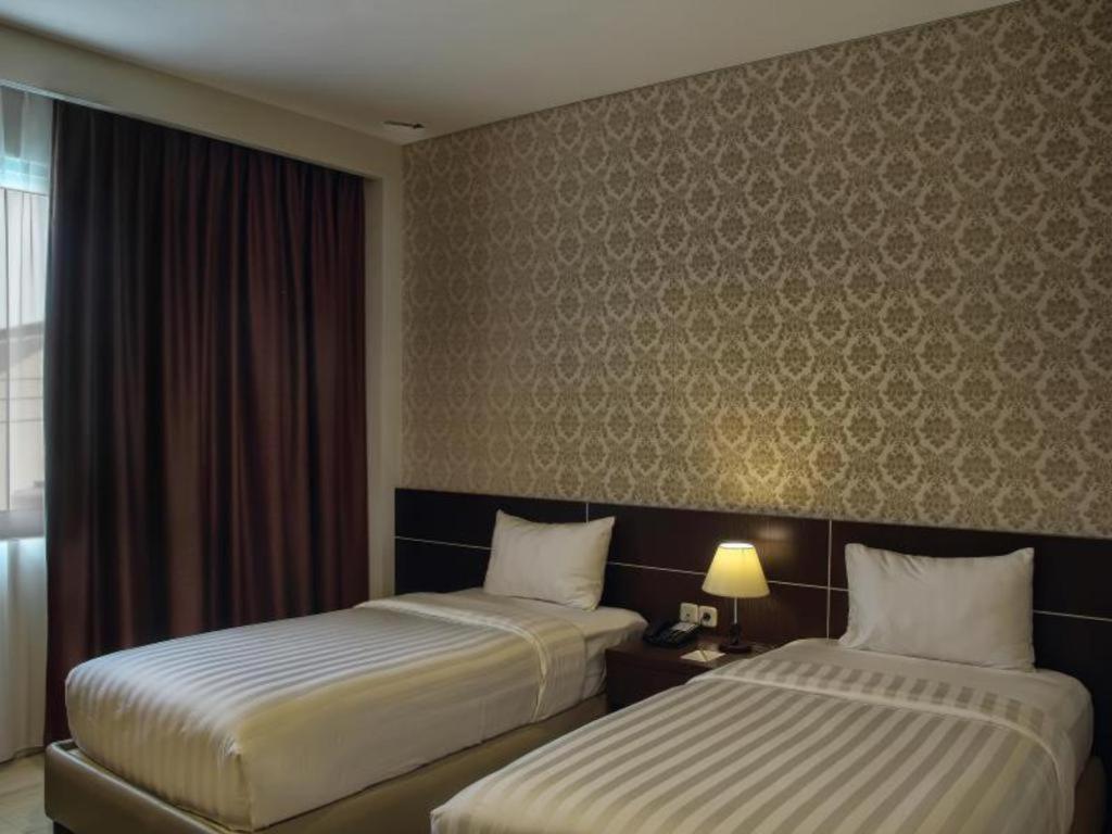 Asoka Luxury Hotel Bandar Lampung Luaran gambar