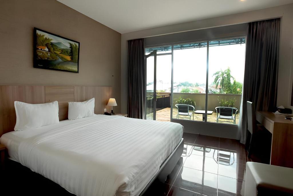 Asoka Luxury Hotel Bandar Lampung Luaran gambar