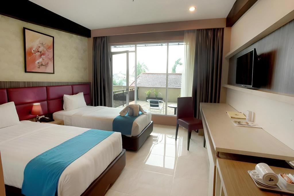 Asoka Luxury Hotel Bandar Lampung Luaran gambar