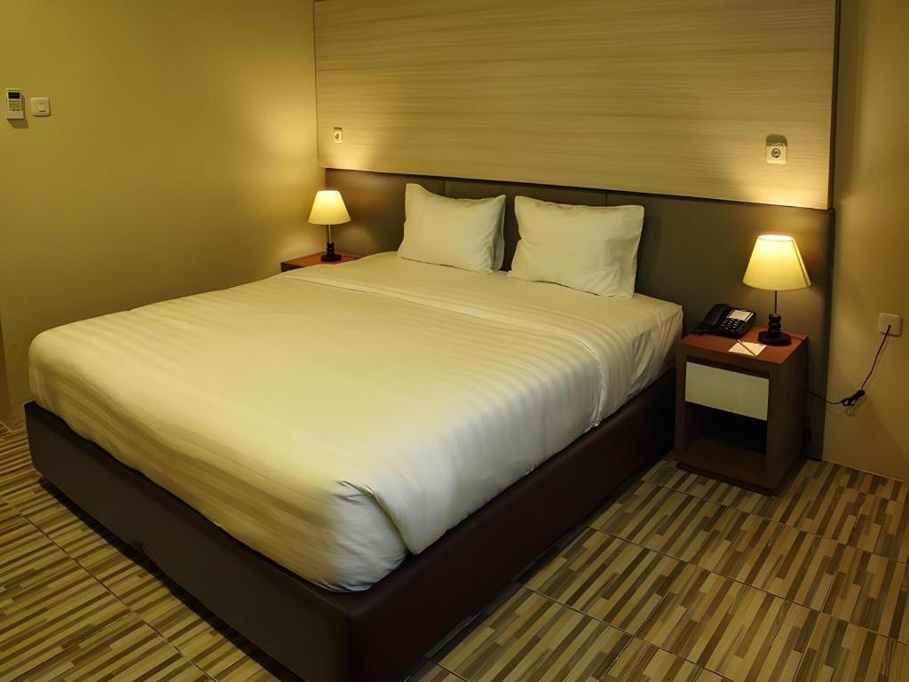 Asoka Luxury Hotel Bandar Lampung Luaran gambar