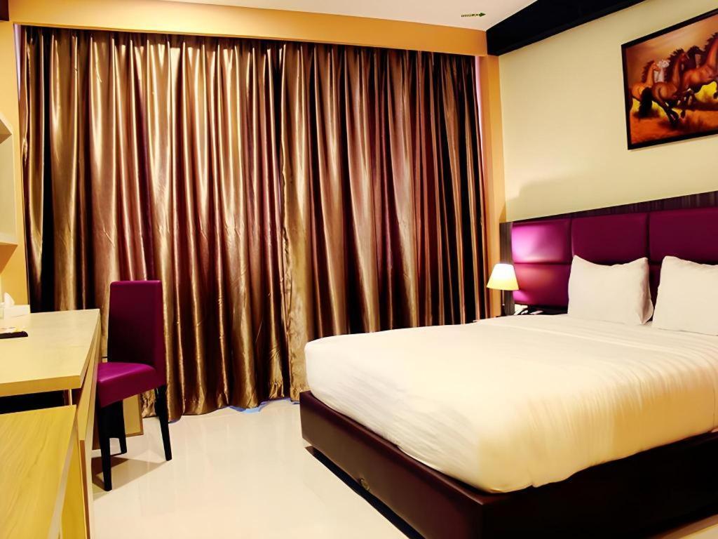 Asoka Luxury Hotel Bandar Lampung Luaran gambar
