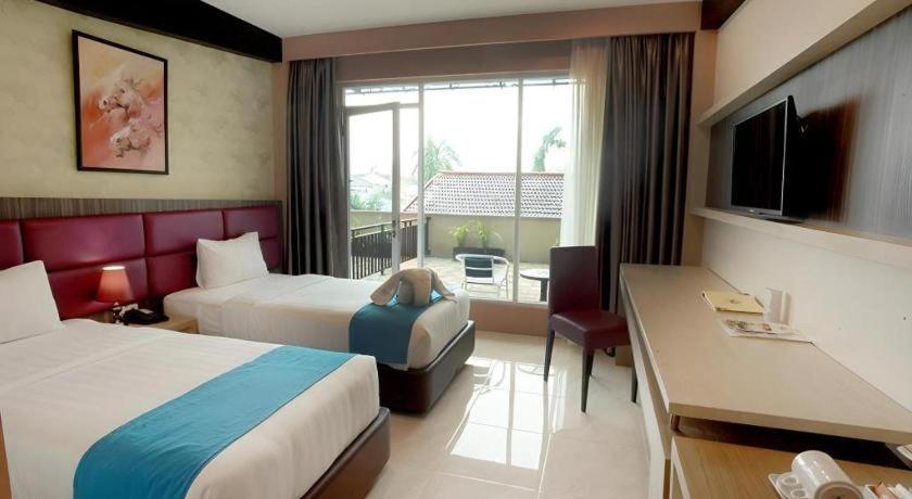 Asoka Luxury Hotel Bandar Lampung Luaran gambar