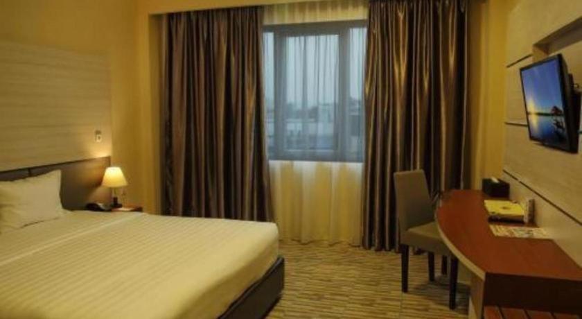Asoka Luxury Hotel Bandar Lampung Luaran gambar