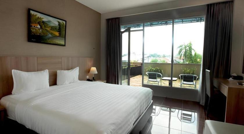 Asoka Luxury Hotel Bandar Lampung Luaran gambar