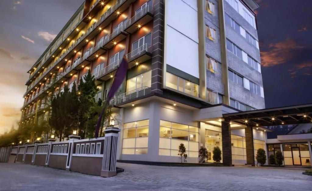 Asoka Luxury Hotel Bandar Lampung Luaran gambar